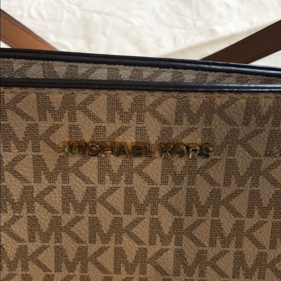 Michael Kors handbag - Picture 3 of 8